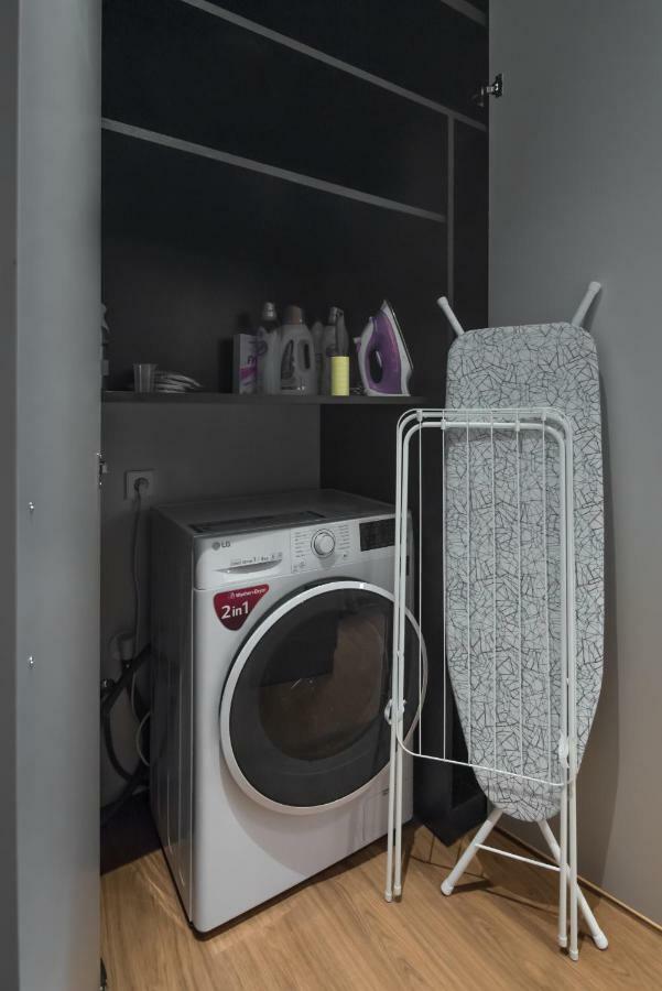 Happy Inn Gold Studio, Self Check-In, Parking In The Underground Garage Βίλνιους Εξωτερικό φωτογραφία